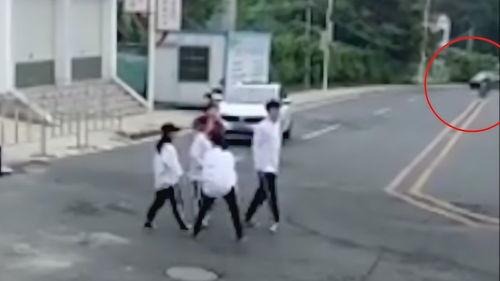 车变成人跳舞的视频动画  第2张