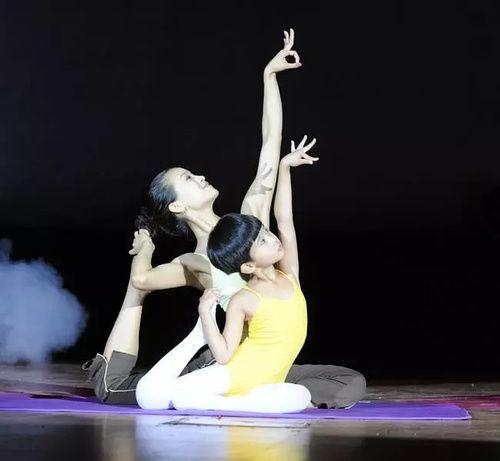 幼师情景舞蹈成人舞蹈视频  第2张